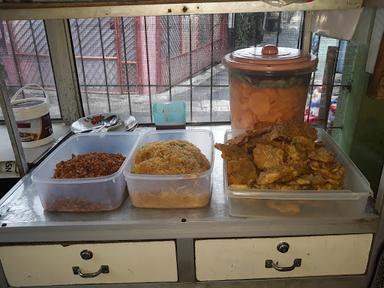 WARUNG NASI UDUK IBU MULYATI