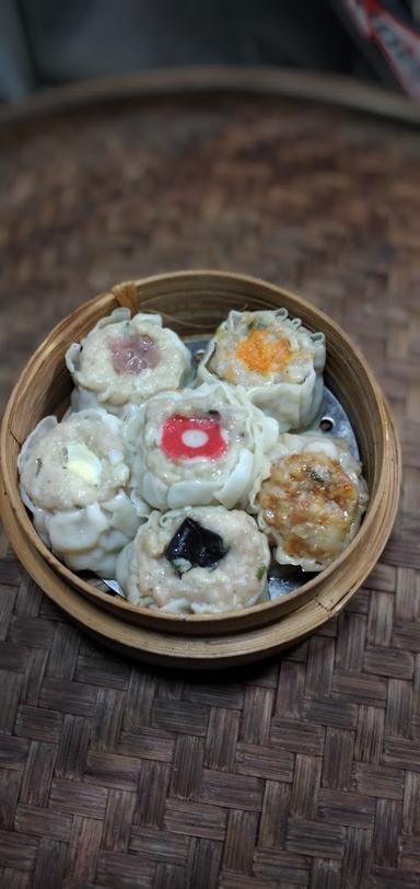 ADI DIMSUM BAMBU LARANGAN