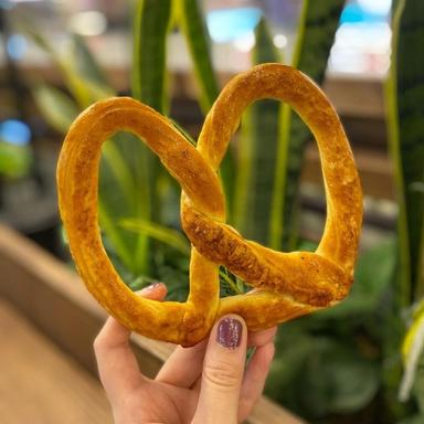 AUNTIE ANNE'S - GREEN SEDAYU MALL