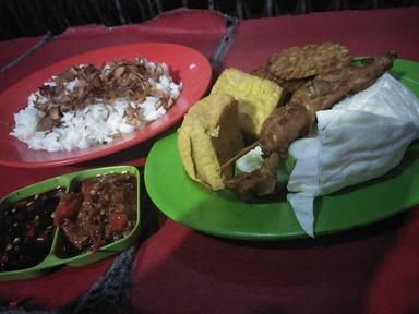 AYAM BAKAR 99-CENGKARENG