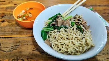 MIE AYAM JAMUR ECHO