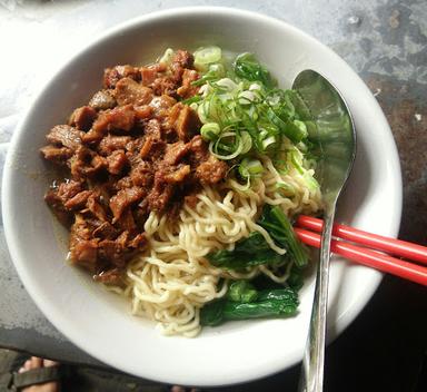 MIE AYAM MAMANG KUNINGAN