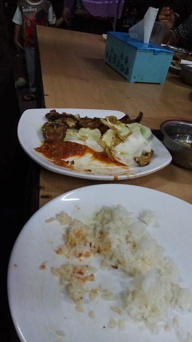 PECEL LELE CAHAYA MALAM