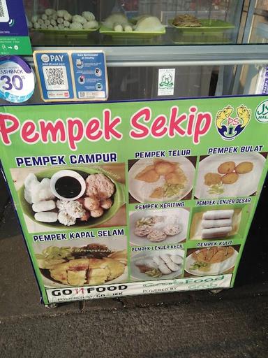 PEMPEK SEKIP CITY RESORT