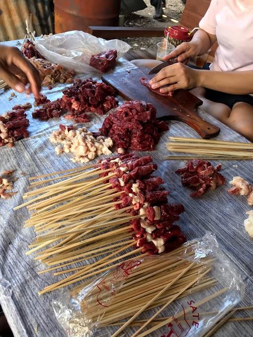 SATE AYAM KAMBING MONGGO DAHAR NENG TITIN