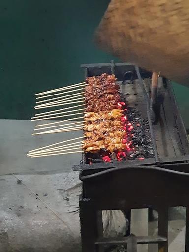 SATE & GULE TONGSENG (AYAM & KAMBING) PAK SLAMET