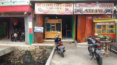 WARUNG BAKSO TRENDY