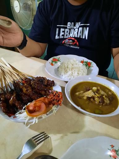 WARUNG SATE SOLO MAS SARWO