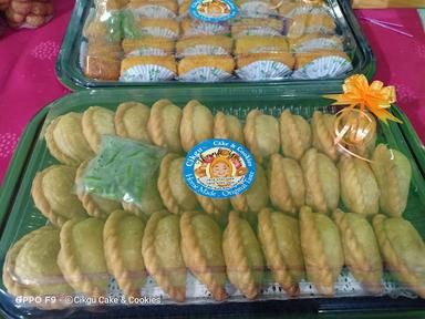 CIKGU CAKE & COOKIES