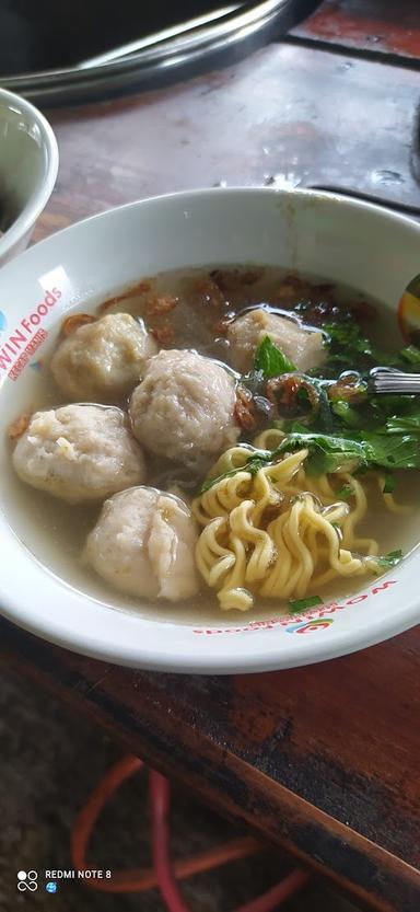 BAKSO DAN MIE AYAM DOMORO