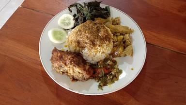 WARUNG MAKAN PADANG TIGA BERSAUDARA