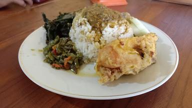 WARUNG MAKAN PADANG TIGA BERSAUDARA