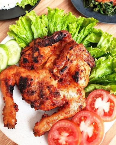 AYAM BAKAR RISKY BAROKAH