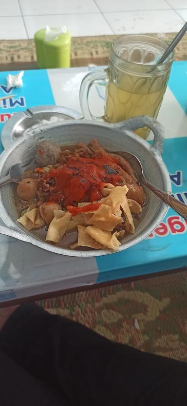 MIE AYAM BAKSO BERKAH JULIAN SAK WAJAN