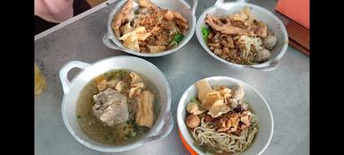 MIE AYAM BAKSO BERKAH JULIAN SAK WAJAN