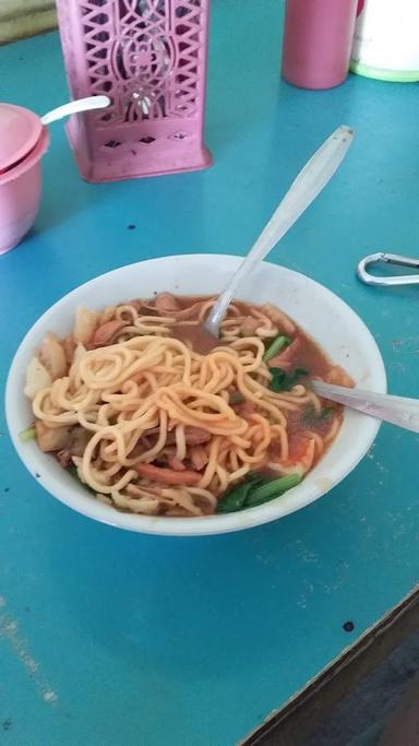 MIE AYAM & CEKER BAKSO PAK GIAT