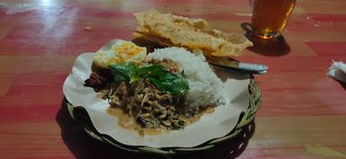 SEGO PECEL BLEDHEG KHAS NGANJUK