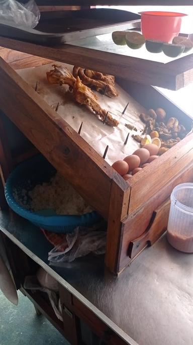 SOTO AYAM LAMONGAN CAK WI