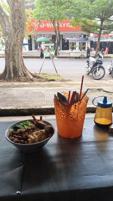 MIE AYAM PAK EKO