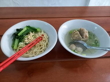 MIE BAKSO JASMINE