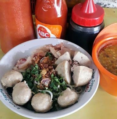 LESEHAN BAKSO SOLO