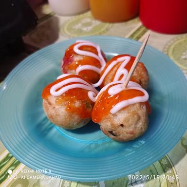 TAKOYAKI NGEMIL NYOOK..