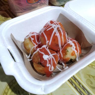 TAKOYAKI NGEMIL NYOOK..