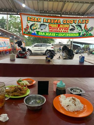 PECEL LELE ANEKA RASA NASI UDUK