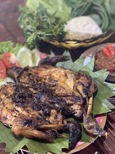 AYAM BAKAR PAK ATOK CIAWI