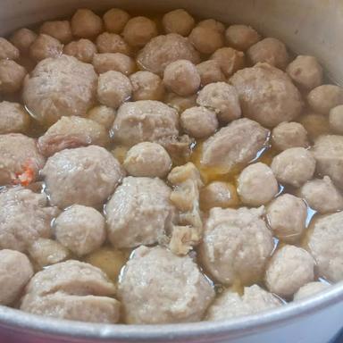 BAKSO PASUNDAN MENI KADEUDEUH