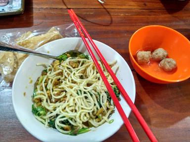 BAKSO SIMPANG TUGU