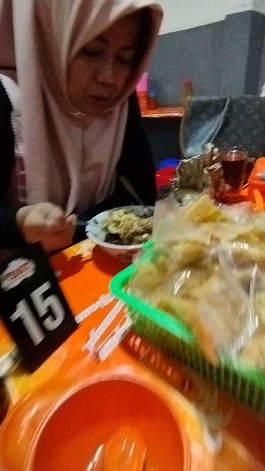 BAKSO SIMPANG TUGU 2