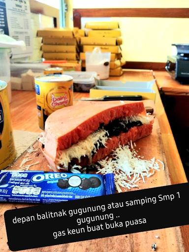 MARTABAK BANGKA DAN KEBAB RIDHO IBU