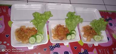 FRIED CHICKEN GEPREK UPIN&IPIN