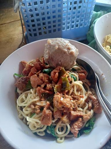 BASO & MIE AYAM RB