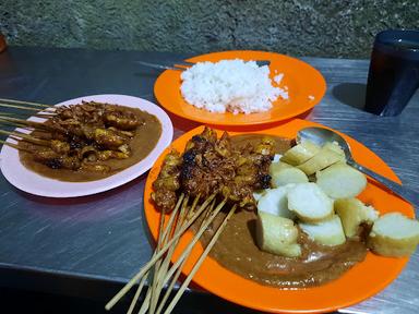 SATE MADURA H. RONI GANG SADAR