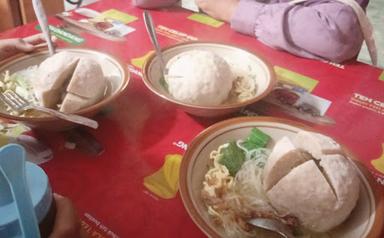 MIE BAKSO RUDAL SIRONYOK