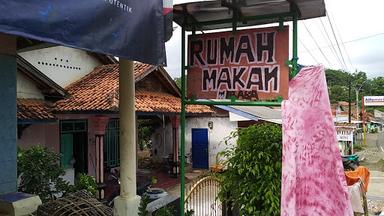 RUMAH MAKAN MIRASA