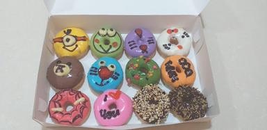 DONAT MADU CIHANJUANG CABANG CIBARUSAH