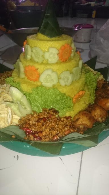 HOUSE SEBLAK GEBOYY DAN NASI UDUK MAMA PUTRI