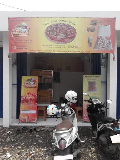 MONGGO MAMPIR LA PIZZA