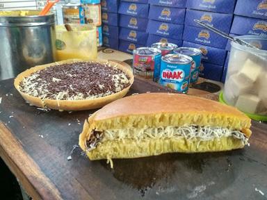 MARTABAK BANGKA CIBATU