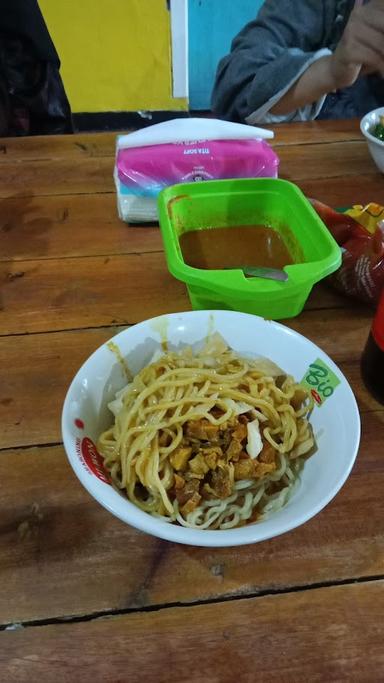 MIE BAKSO TANGKAR