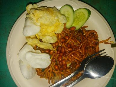 MIE ACEH NASI GORENG BUNDERAN PERUMNAS