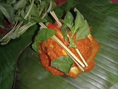 PEMPEK SANGKEK BUNDO