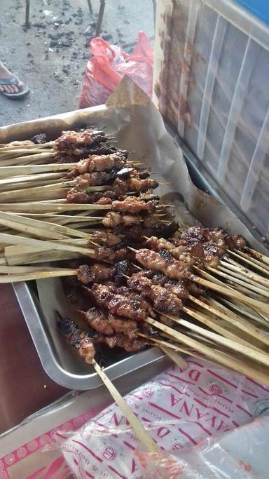 SATE BEBEK DAN SOP BEBEK KHAS CIBEBER