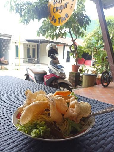 WARUNG RUJAK CINGUR BU TINA