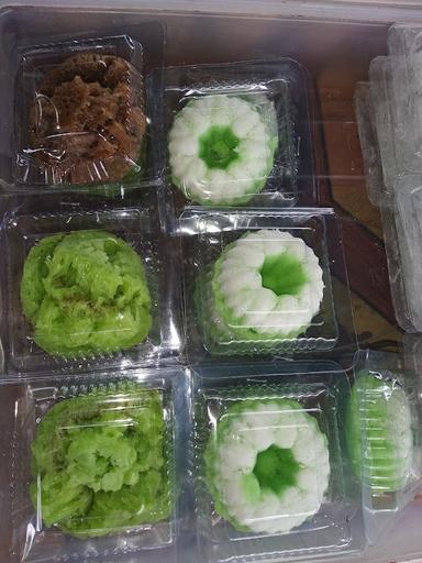 JAJANAN KUE NAUFAL TALITA