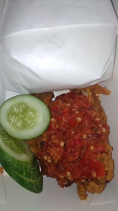 AYAM GEPREK MAMIH