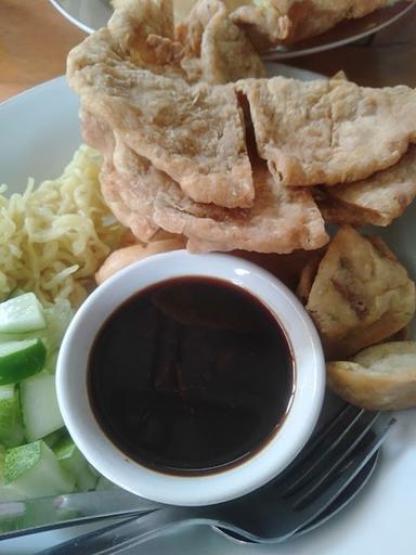 PEMPEK & BATAGOR JEOL (OLEH-OLEH BANDUNG)